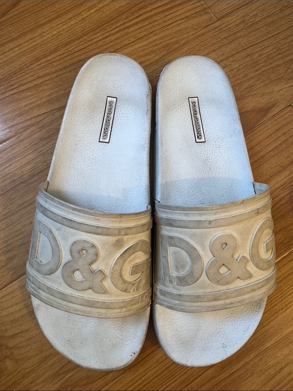 D&G Cream White Embossed Logo Slide Sandals